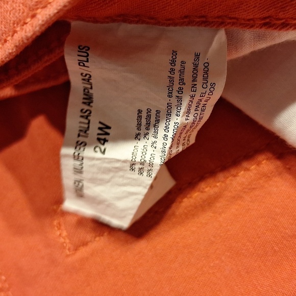 Q  Gloria Vanderbilt casual stretch slimming affect plus size capris 24W - Picture 5 of 5